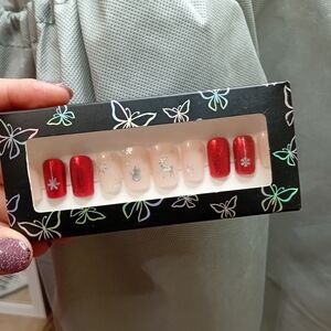 Festive Press-On Nails